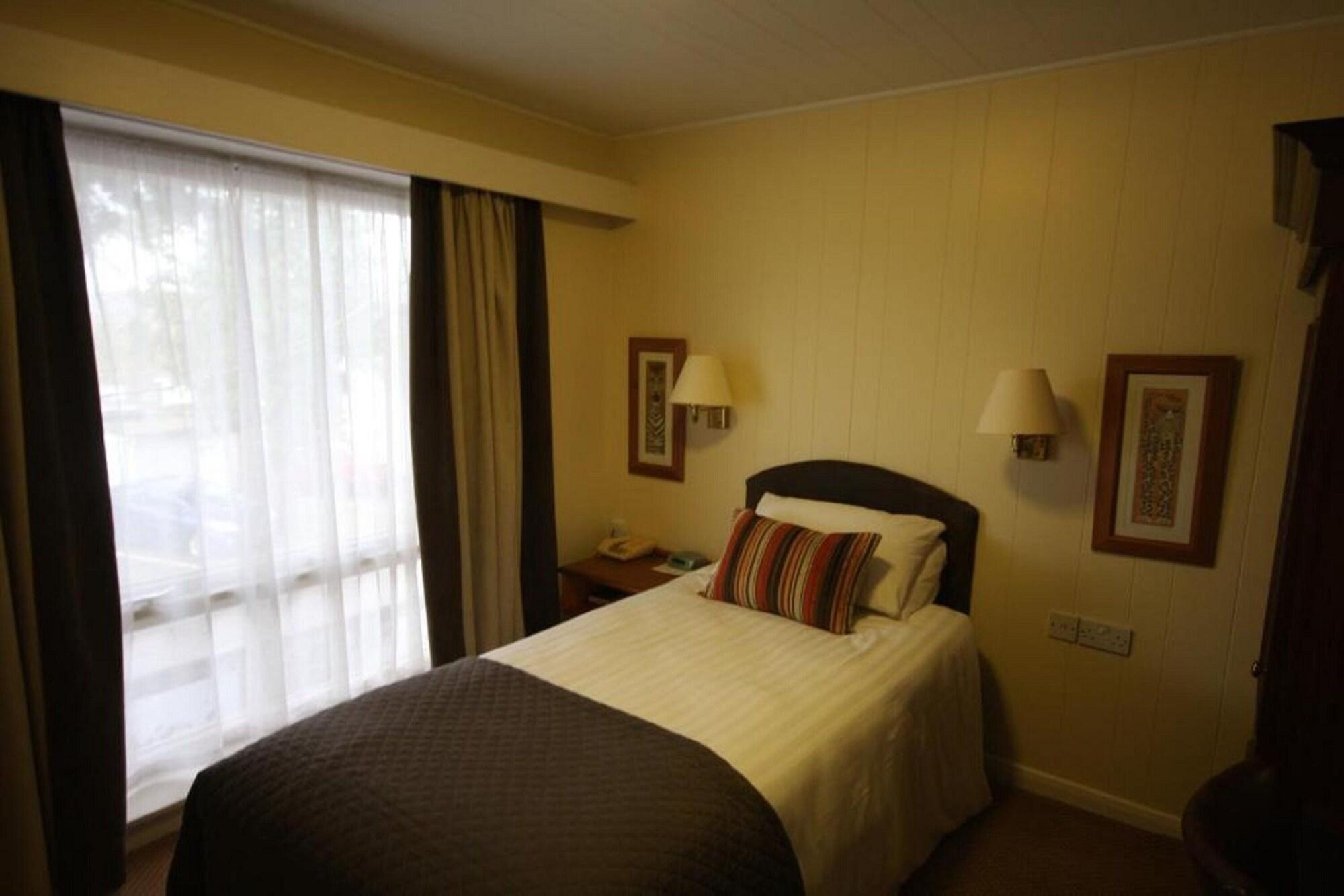 Gipsy Hill Hotel เอ็กซิเตอร์ ภายนอก รูปภาพ